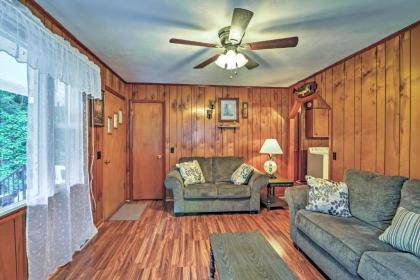 Charming Blue Ridge Mtn Cottage about 4 Mi to Hiking! - image 14