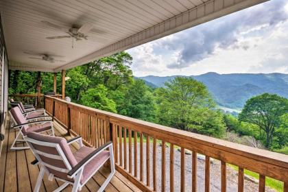 Mountain View Marshall Home with Private Hot Tub!