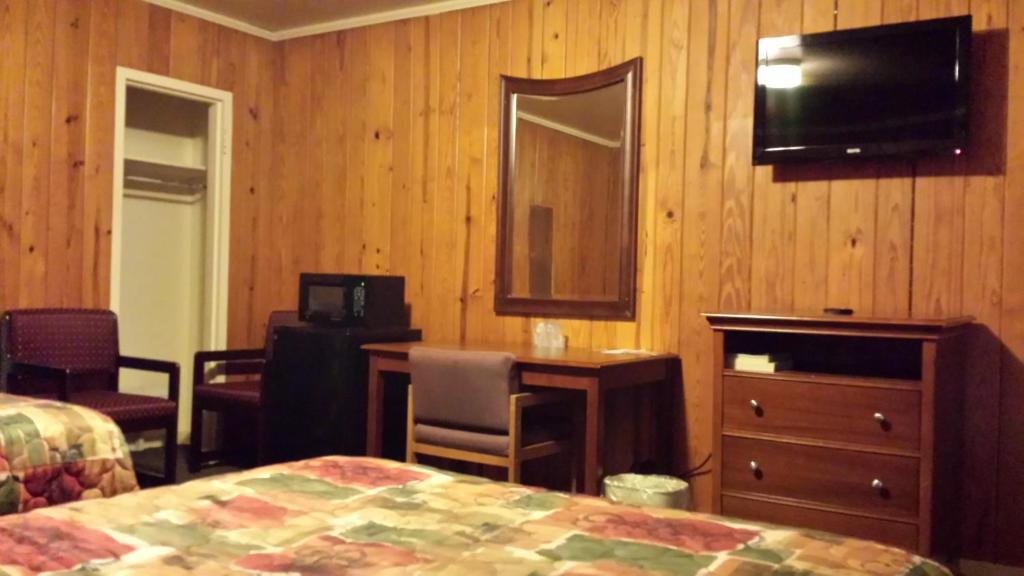 Texas Inn Motel - image 5