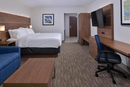 Holiday Inn Express & Suites - Marshalltown an IHG Hotel - image 3
