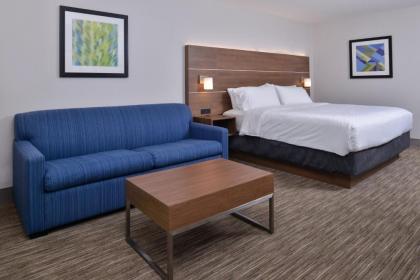 Holiday Inn Express & Suites - Marshalltown an IHG Hotel - image 4