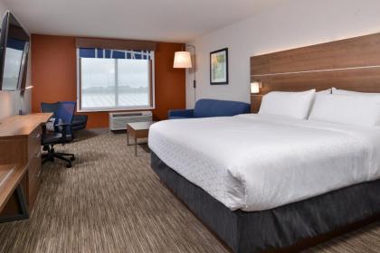 Holiday Inn Express & Suites - Marshalltown an IHG Hotel - image 5