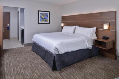 Holiday Inn Express & Suites - Marshalltown an IHG Hotel - image 8
