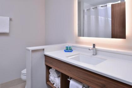 Holiday Inn Express & Suites - Marshalltown an IHG Hotel - image 9