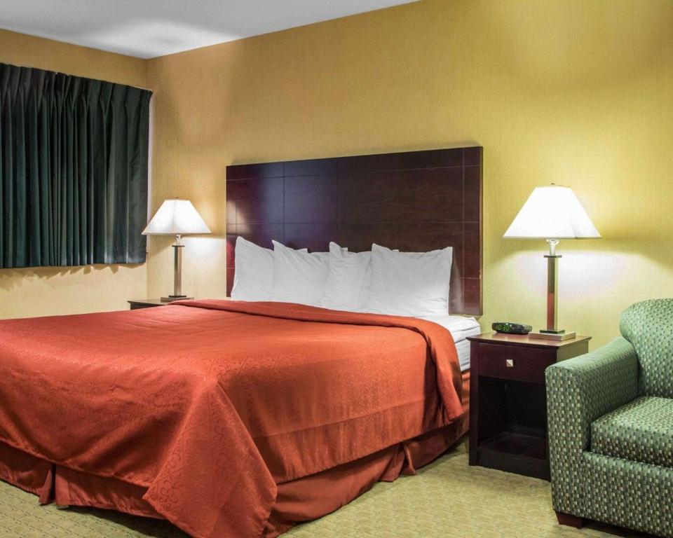 Quality Inn Marshfield - image 2