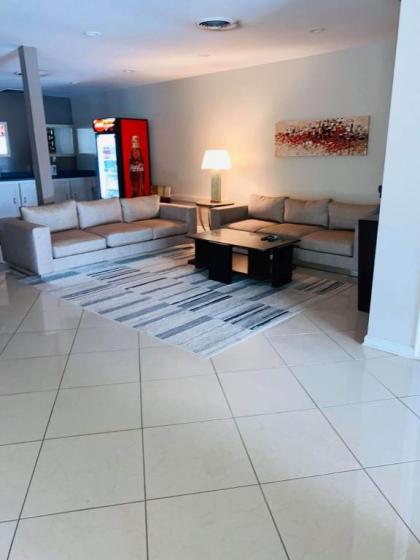 APM Inn & Suites - image 14