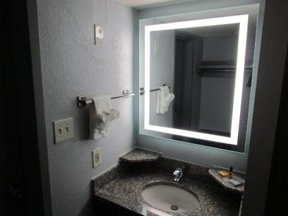 Best Western Plus St. Louis West-Westport - image 3