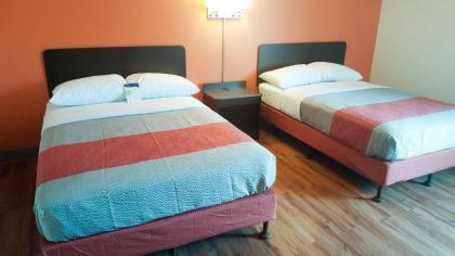 Motel 6-Maryland Heights MO - image 3