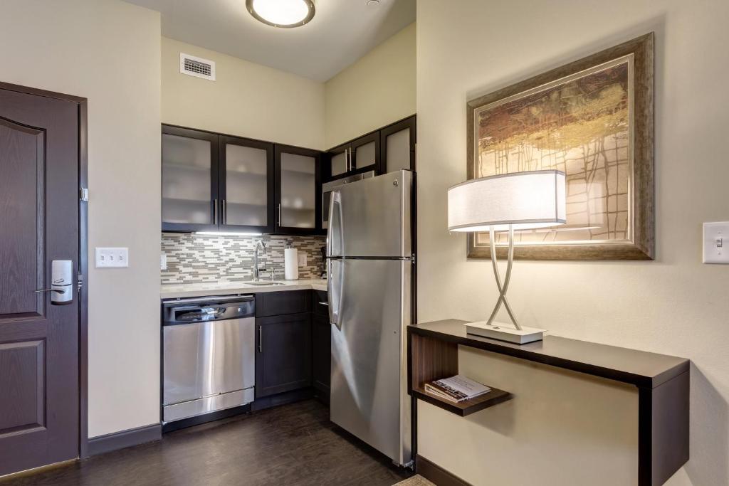 Staybridge Suites St Louis - Westport an IHG hotel - image 7