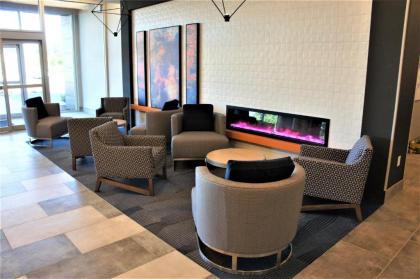 La Quinta Inn & Suites by Wyndham Marysville - image 13