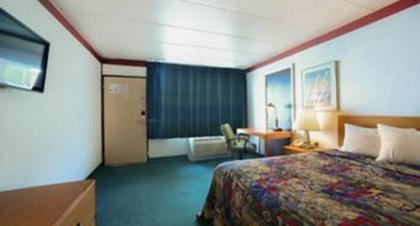 Rodeway Inn - image 12