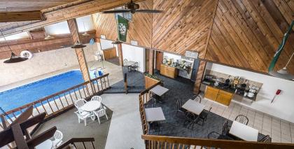 Bearcat Inn and Suites - image 3