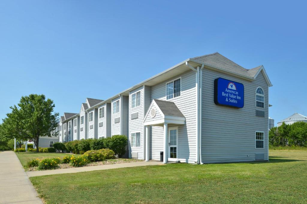Americas Best Value Inn & Suites Maryville - main image