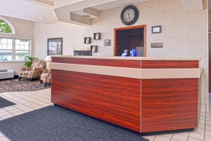 Americas Best Value Inn & Suites Maryville - image 9