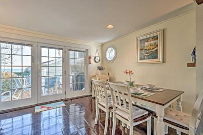 Cape Cod Casa with Ocean View and Pvt Beach Access - image 6