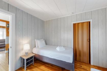 Poppy Beach House - image 11