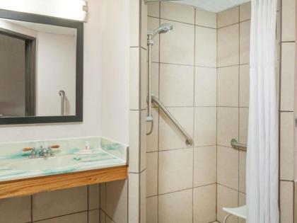 Days Inn by Wyndham Mason City - image 9