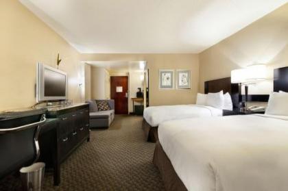 Radisson Hotel JFK Airport - image 1