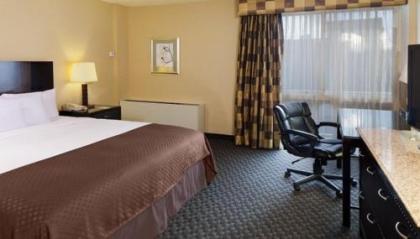 Radisson Hotel JFK Airport - image 5