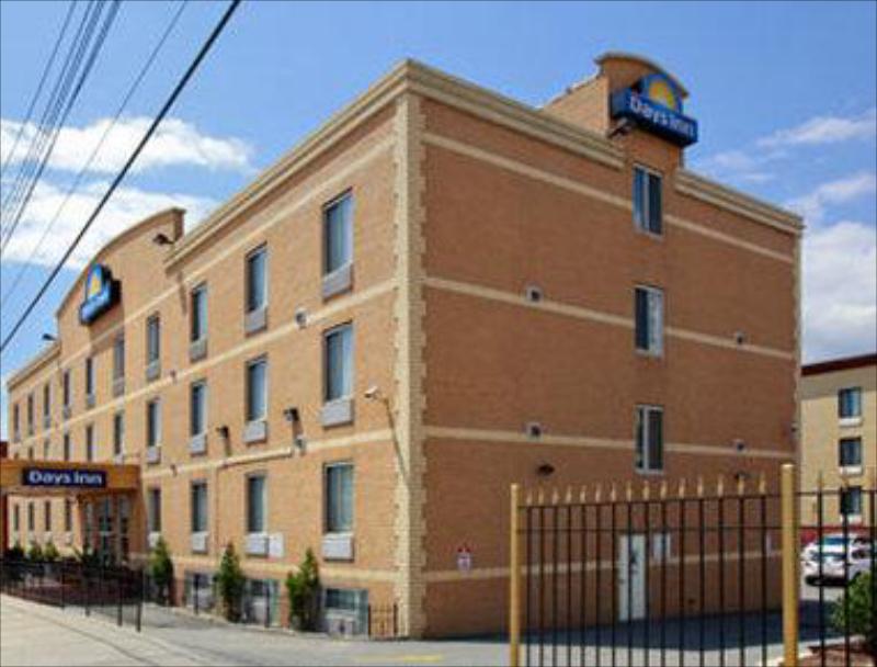 Days Inn by Wyndham Jamaica / JFK Airport - main image