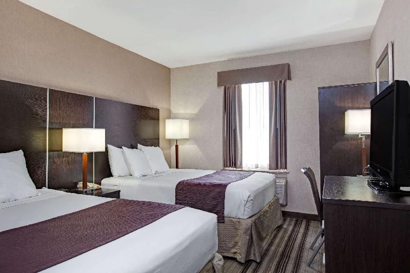 Days Inn by Wyndham Jamaica / JFK Airport - image 3