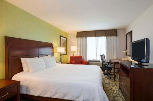 Hilton Garden Inn Queens/JFK - image 2