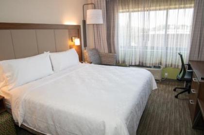 Holiday Inn Express LaGuardia Airport an IHG Hotel - image 2