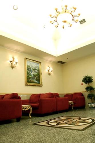 Flushing Hotel - image 2