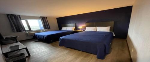 BLUE BIRD INN - image 4