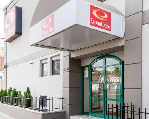 Econo Lodge South Ozone Park - main image