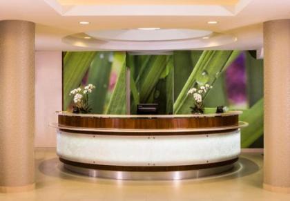 SpringHill Suites by Marriott New York LaGuardia Airport - image 3