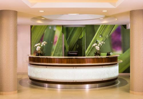 SpringHill Suites by Marriott New York LaGuardia Airport - image 3