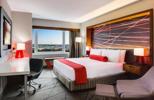 Crowne Plaza JFK Airport New York City an IHG Hotel - image 2