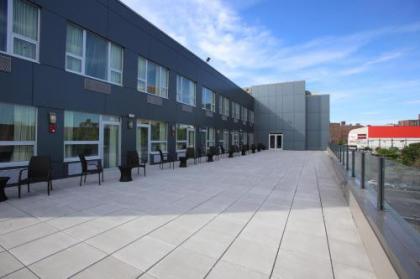 Wyndham Garden LaGuardia South - image 4