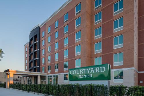 Courtyard by Marriott New York Queens/Fresh Meadows - main image