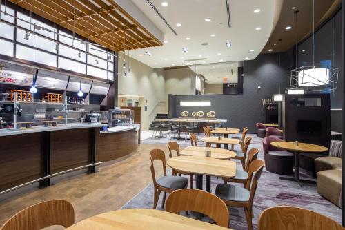 Courtyard by Marriott New York Queens/Fresh Meadows - image 5