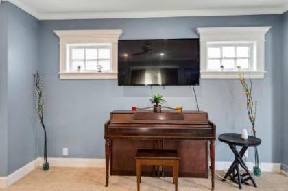 Recently Renovated Two Story Home in the Heart of Queens - Close to JFK Airport! home