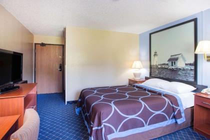 Super 8 by Wyndham Massena NY - image 14