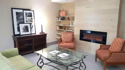 Country Inn & Suites by Radisson Charlotte I-485 at Highway 74E NC - image 7