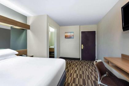 Microtel Inn & Suites by Wyndham Matthews/Charlotte - image 11