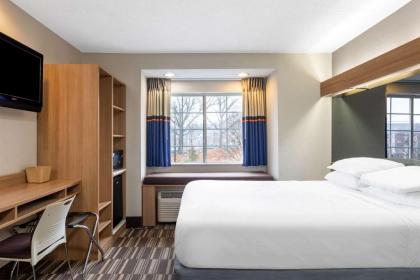 Microtel Inn & Suites by Wyndham Matthews/Charlotte - image 12