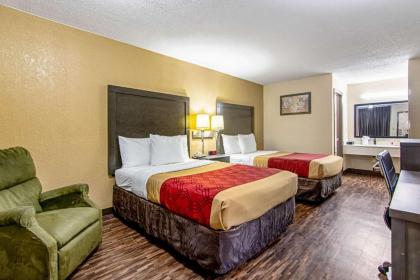 Econo Lodge Inn & Suites Matthews - Charlotte - image 9