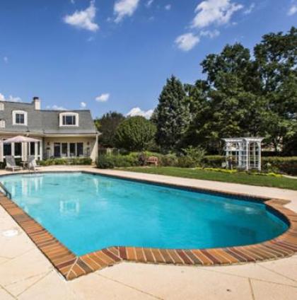 matthews manor Bed  Breakfast