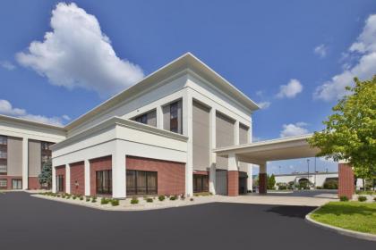 Hampton Inn Toledo-South/Maumee - image 2