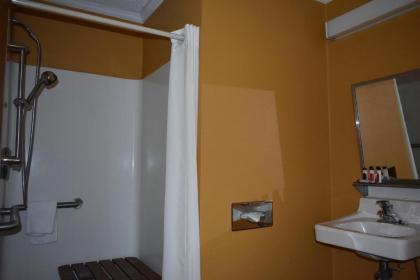 Super 8 by Wyndham Maumee Perrysburg Toledo Area - image 7