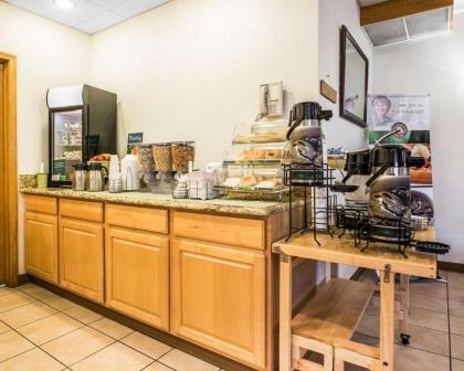 Quality Inn Mauston - image 10