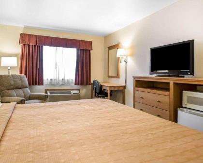 Quality Inn Mauston - image 11
