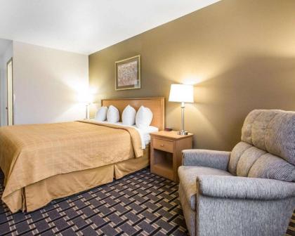 Quality Inn Mauston - image 3