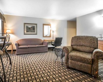 Quality Inn Mauston - image 4