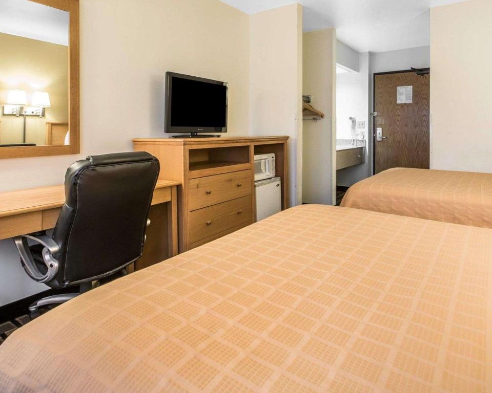 Quality Inn Mauston - image 7